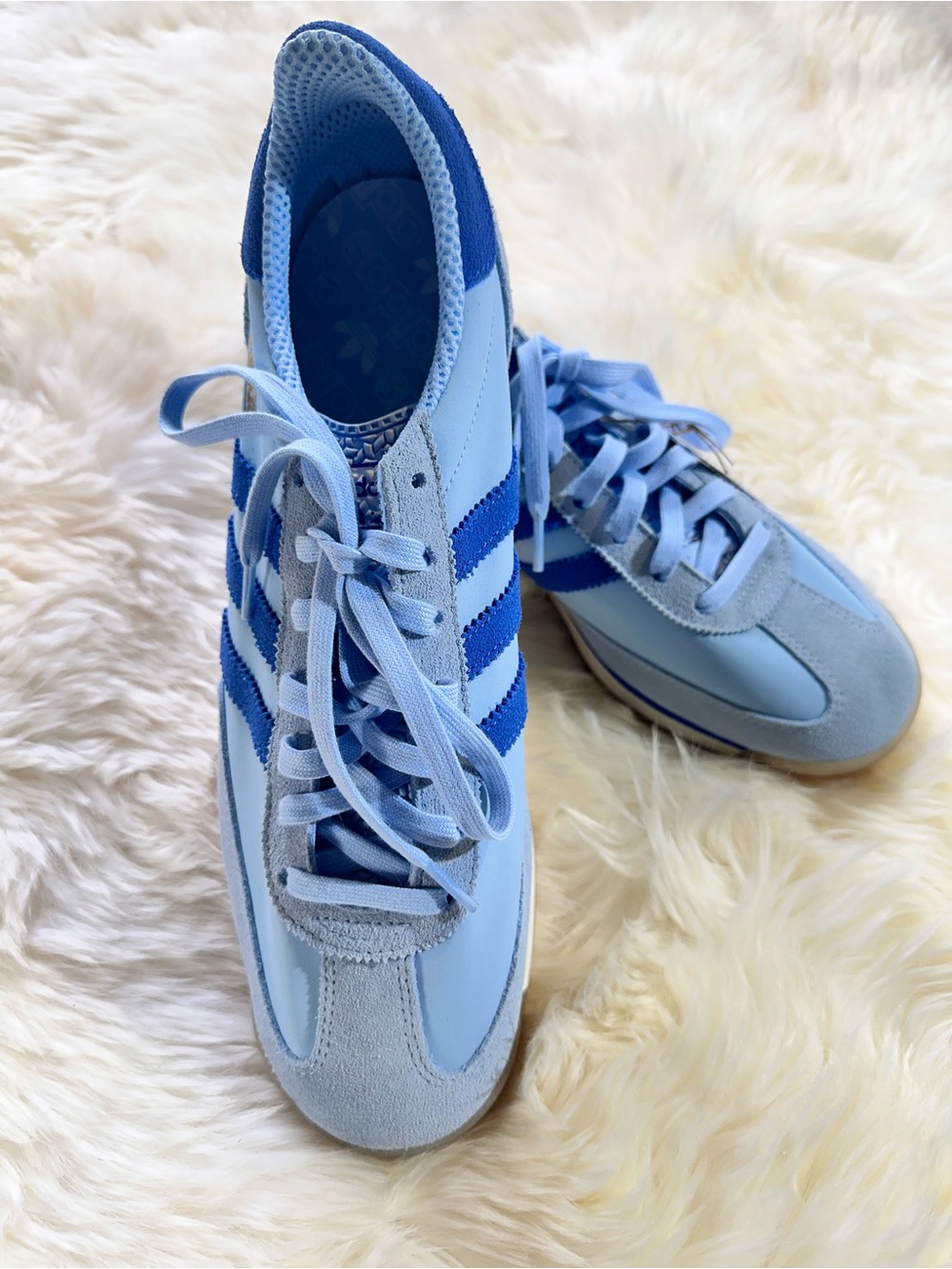Adidas Originals SL 72 RS Sneakers
Powder Blue / Royal Blue • Size US 13